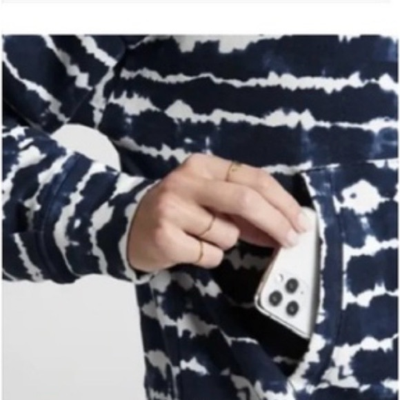 Athleta Navy/White Tie-Dyed Hoodie, Size Medium, Preowned $25 - Picture 4 of 4